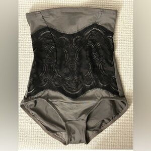Maidenform Flexees High Waist Sculpting Brief Ultra Firm Gray Black Lace Sz M